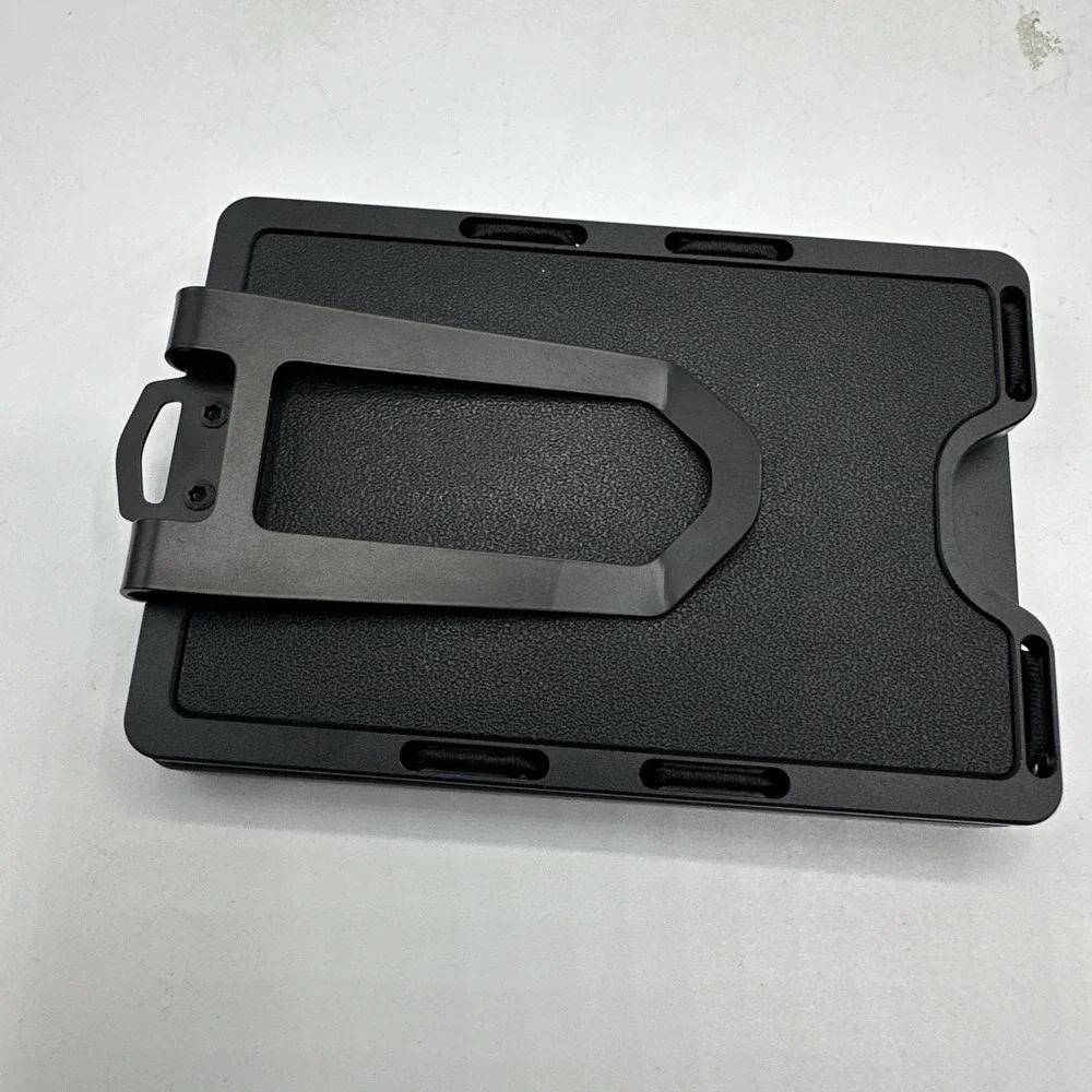 Minimalist Wallet Black New In Box With Extra Straps.